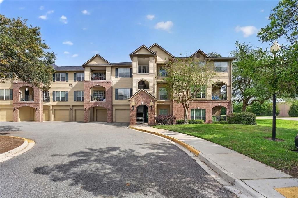 For Sale: $195,000 (2 beds, 2 baths, 1244 Square Feet)