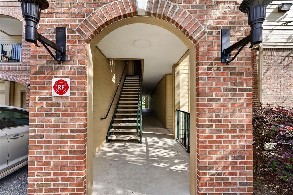 For Sale: $195,000 (2 beds, 2 baths, 1244 Square Feet)