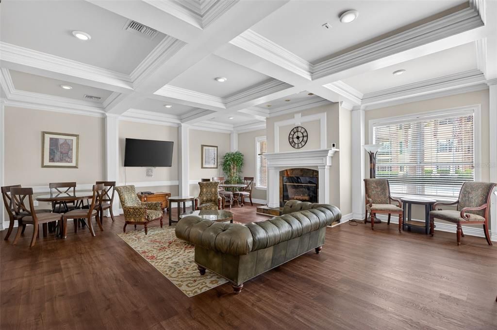 For Sale: $195,000 (2 beds, 2 baths, 1244 Square Feet)