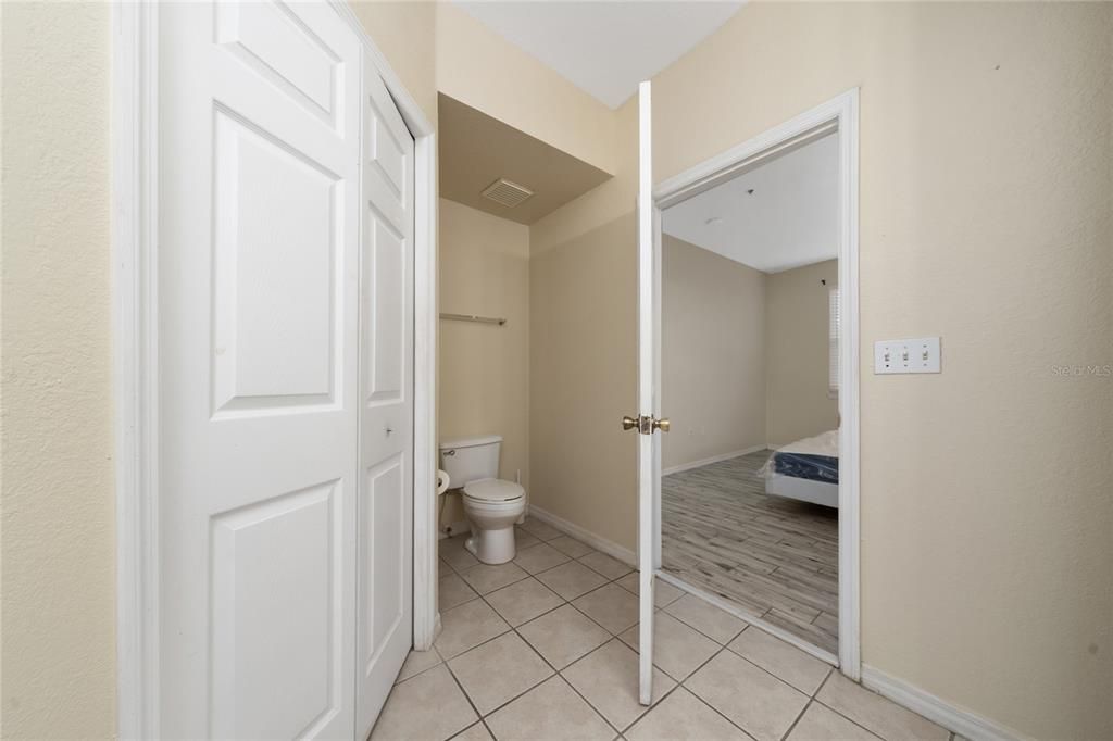 For Rent: $1,700 (2 beds, 2 baths, 1107 Square Feet)