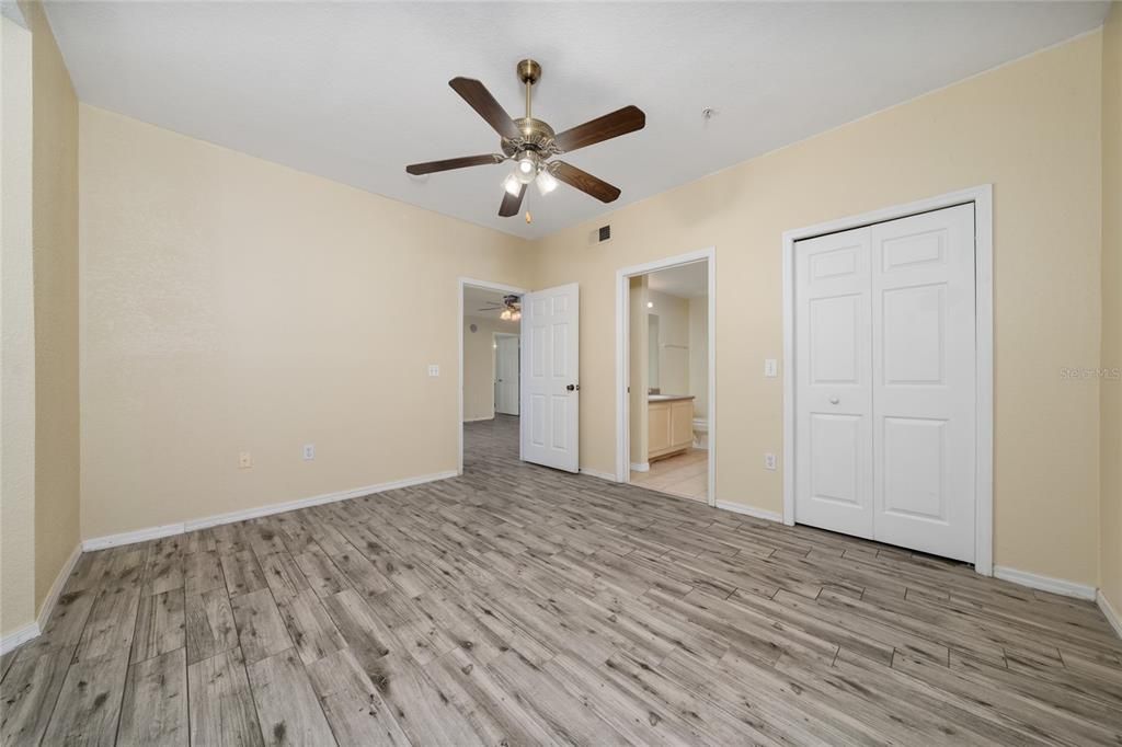 For Rent: $1,700 (2 beds, 2 baths, 1107 Square Feet)