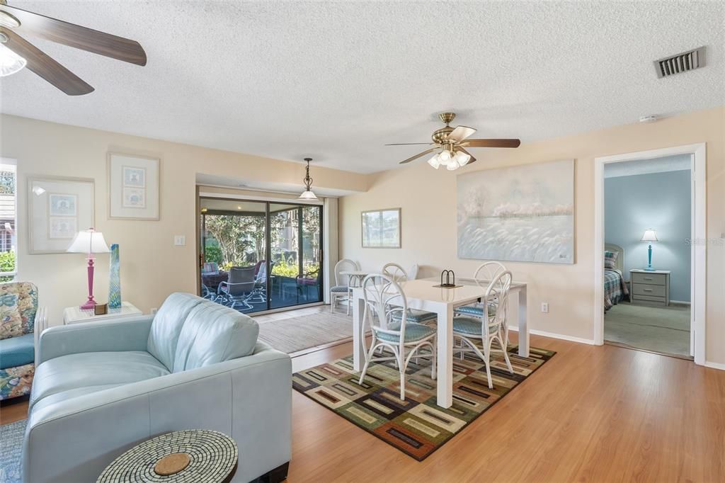 For Sale: $175,000 (2 beds, 2 baths, 1200 Square Feet)