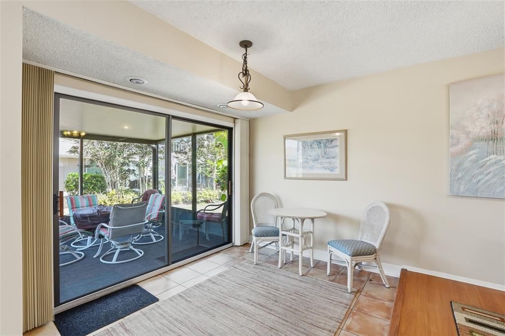 For Sale: $175,000 (2 beds, 2 baths, 1200 Square Feet)