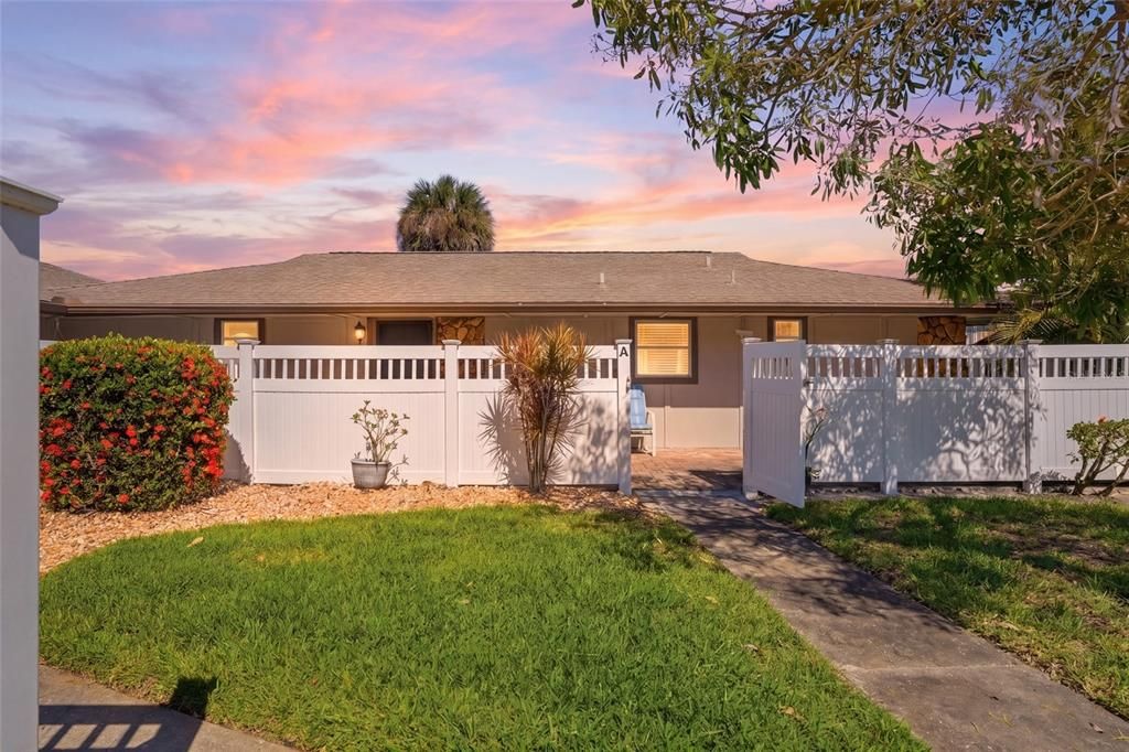 For Sale: $175,000 (2 beds, 2 baths, 1200 Square Feet)