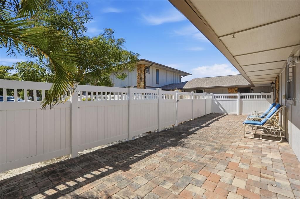 For Sale: $175,000 (2 beds, 2 baths, 1200 Square Feet)