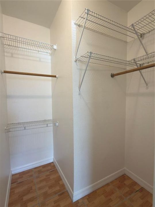 For Sale: $220,000 (2 beds, 2 baths, 854 Square Feet)