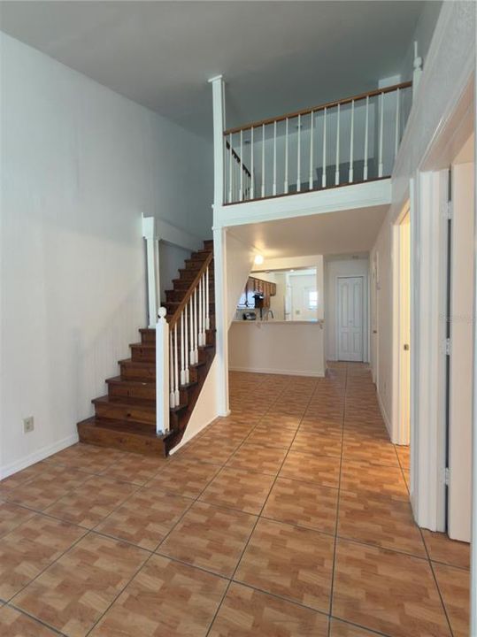For Sale: $220,000 (2 beds, 2 baths, 854 Square Feet)