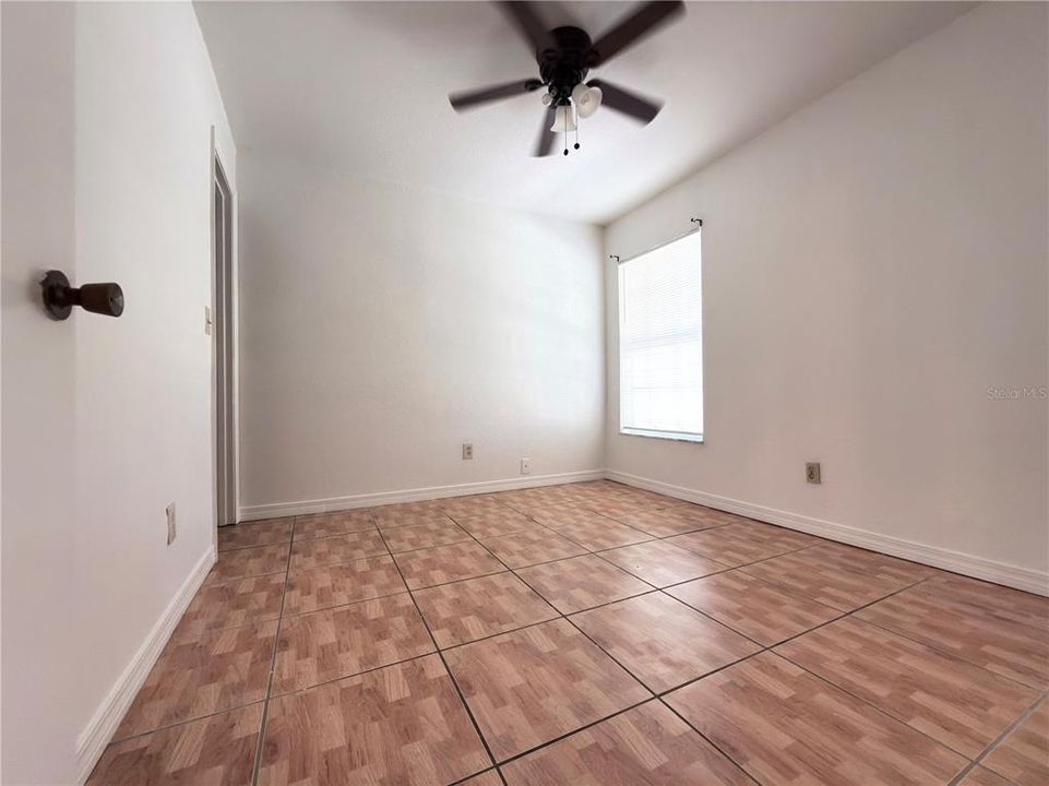 For Sale: $220,000 (2 beds, 2 baths, 854 Square Feet)