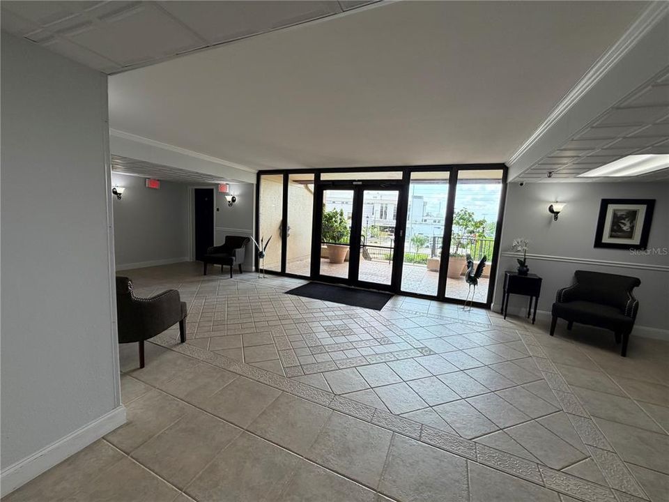 En Venta: $199,900 (2 camas, 2 baños, 783 Pies cuadrados)