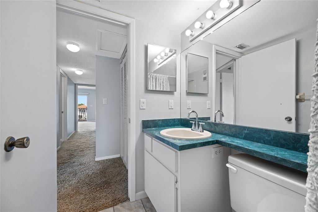 For Sale: $519,900 (2 beds, 2 baths, 1260 Square Feet)