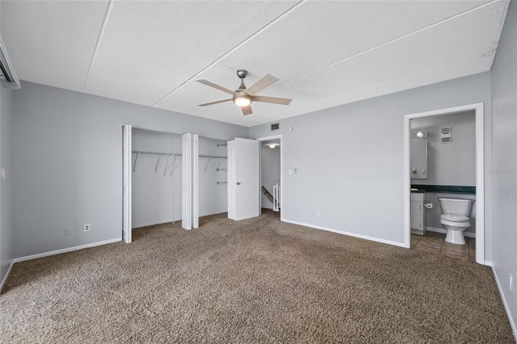 For Sale: $519,900 (2 beds, 2 baths, 1260 Square Feet)