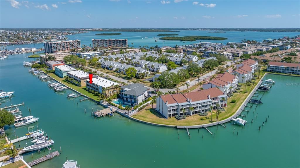 For Sale: $519,900 (2 beds, 2 baths, 1260 Square Feet)