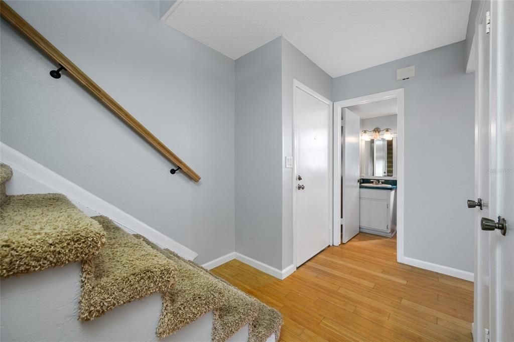 For Sale: $519,900 (2 beds, 2 baths, 1260 Square Feet)