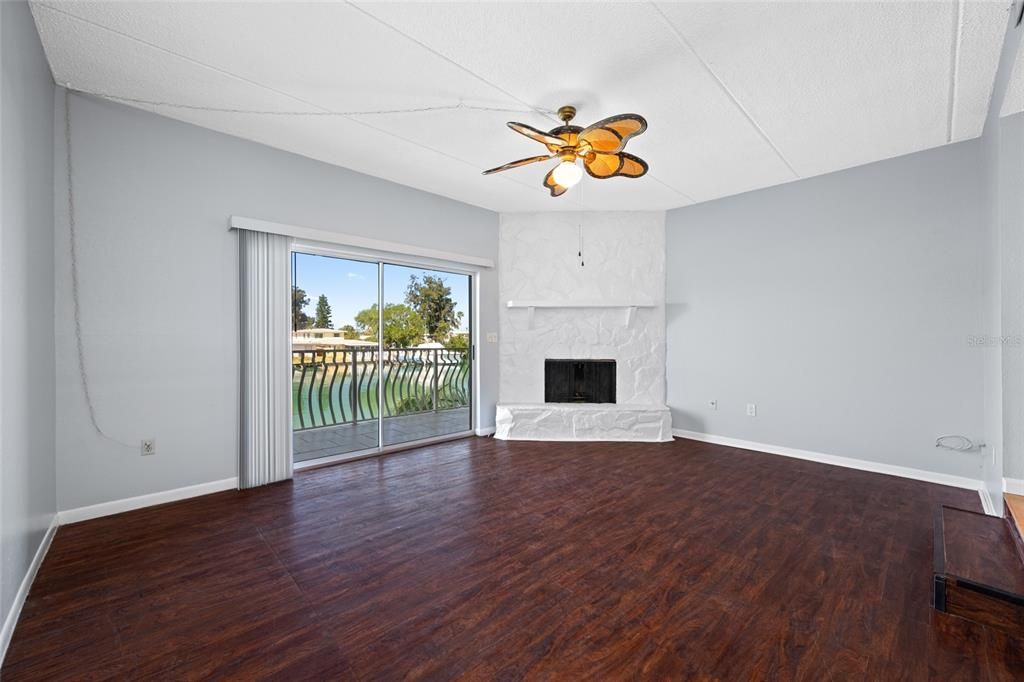 For Sale: $519,900 (2 beds, 2 baths, 1260 Square Feet)