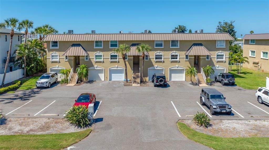 For Sale: $519,900 (2 beds, 2 baths, 1260 Square Feet)