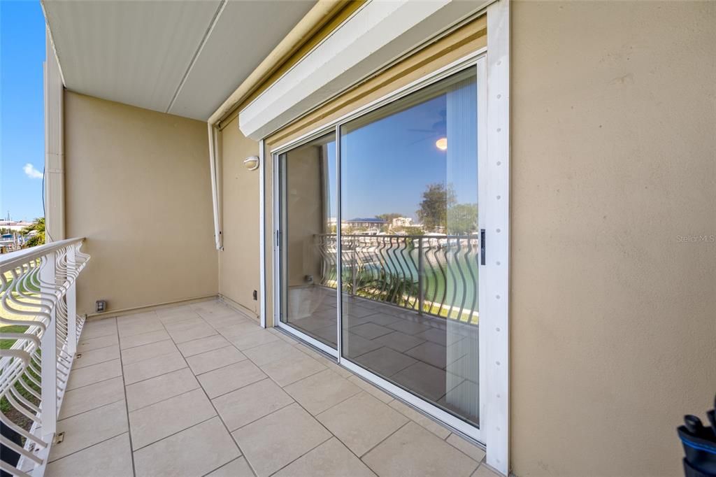 For Sale: $519,900 (2 beds, 2 baths, 1260 Square Feet)