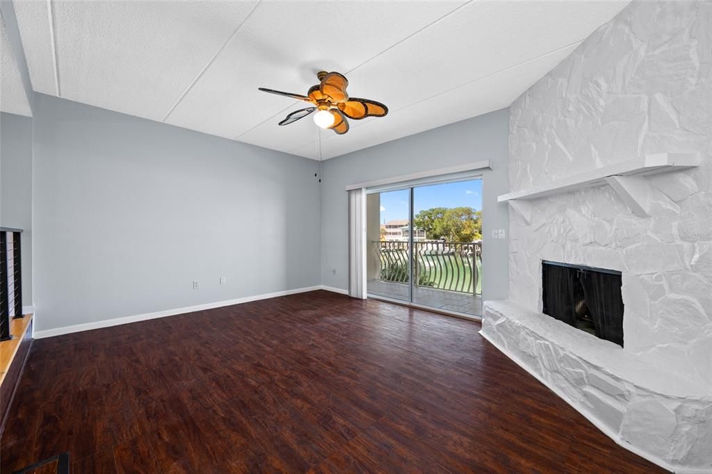 For Sale: $519,900 (2 beds, 2 baths, 1260 Square Feet)
