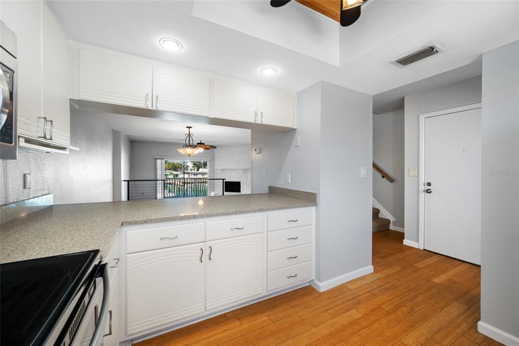 For Sale: $519,900 (2 beds, 2 baths, 1260 Square Feet)