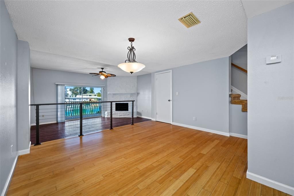 For Sale: $519,900 (2 beds, 2 baths, 1260 Square Feet)