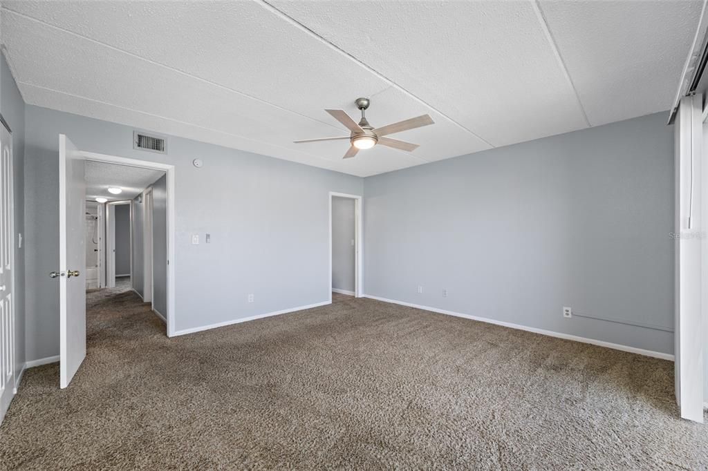 For Sale: $519,900 (2 beds, 2 baths, 1260 Square Feet)