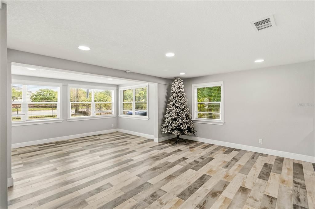 For Sale: $850,000 (3 beds, 2 baths, 2045 Square Feet)