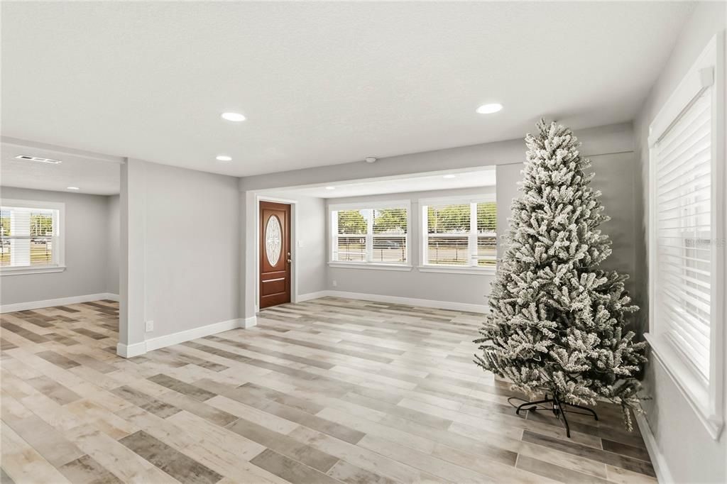 For Sale: $850,000 (3 beds, 2 baths, 2045 Square Feet)