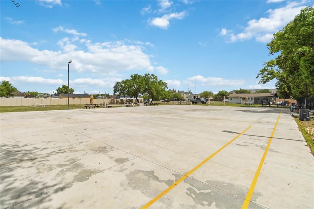For Sale: $850,000 (3 beds, 2 baths, 2045 Square Feet)
