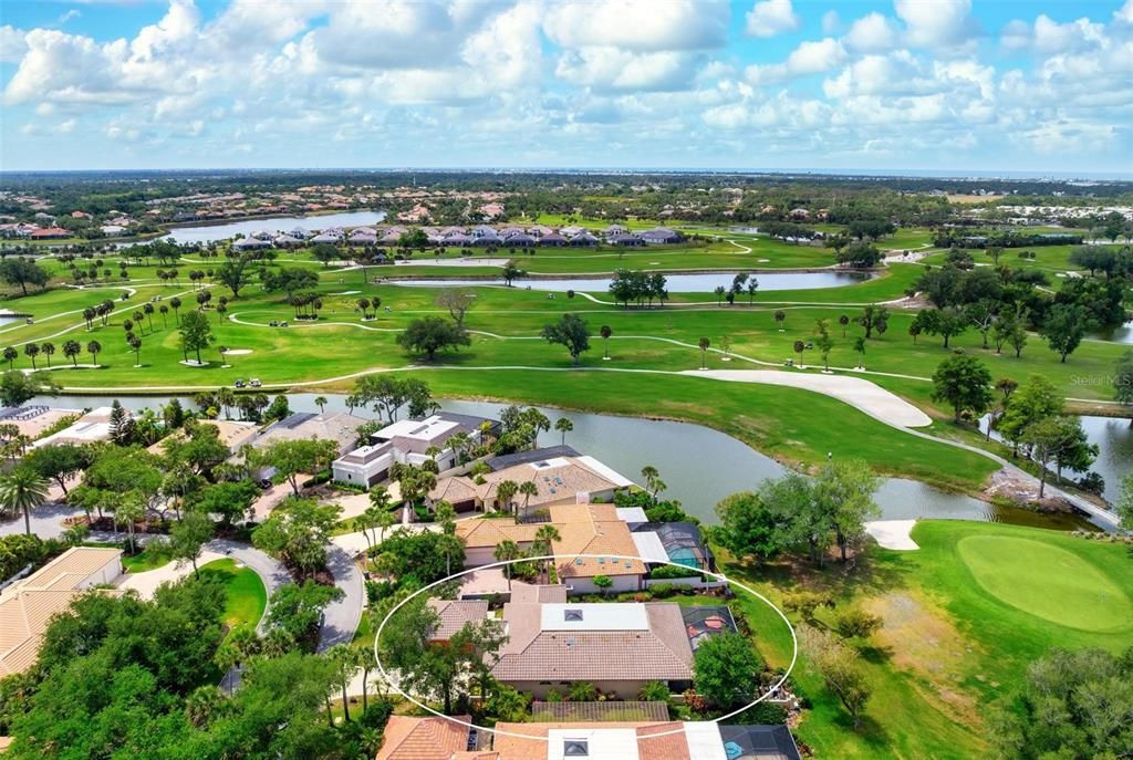 En Venta: $785,000 (4 camas, 3 baños, 2872 Pies cuadrados)