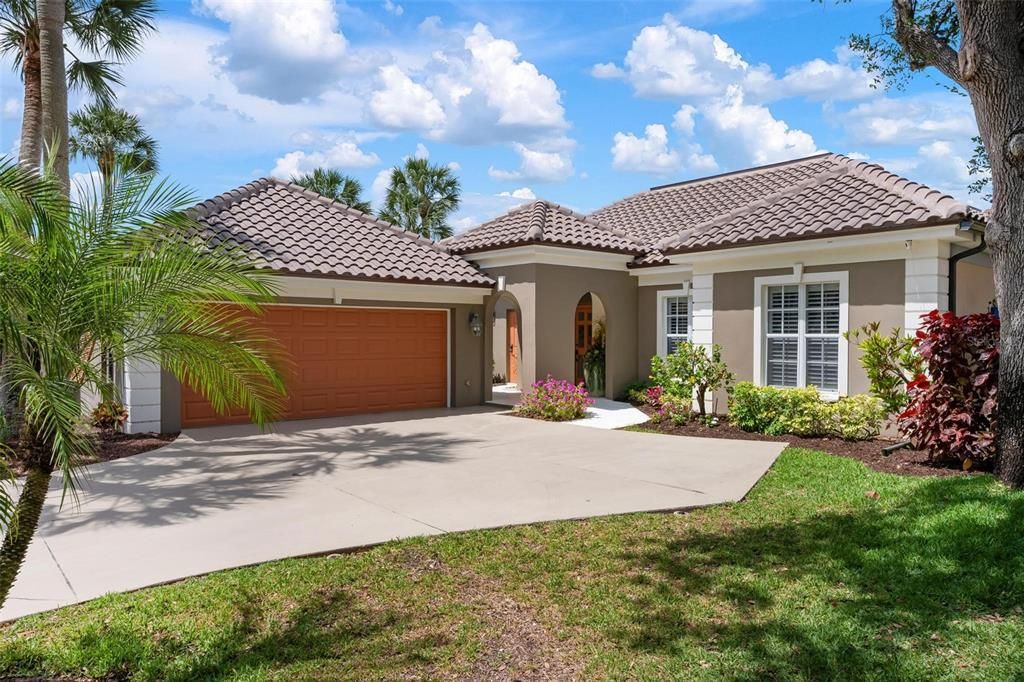 En Venta: $785,000 (4 camas, 3 baños, 2872 Pies cuadrados)