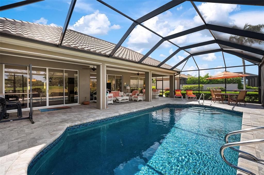 En Venta: $785,000 (4 camas, 3 baños, 2872 Pies cuadrados)