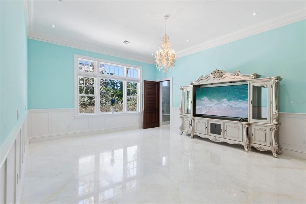 For Sale: $9,900,000 (5 beds, 4 baths, 7687 Square Feet)