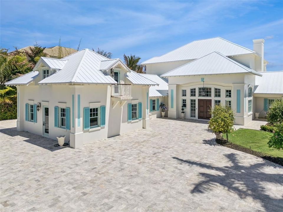 For Sale: $9,900,000 (5 beds, 4 baths, 7687 Square Feet)