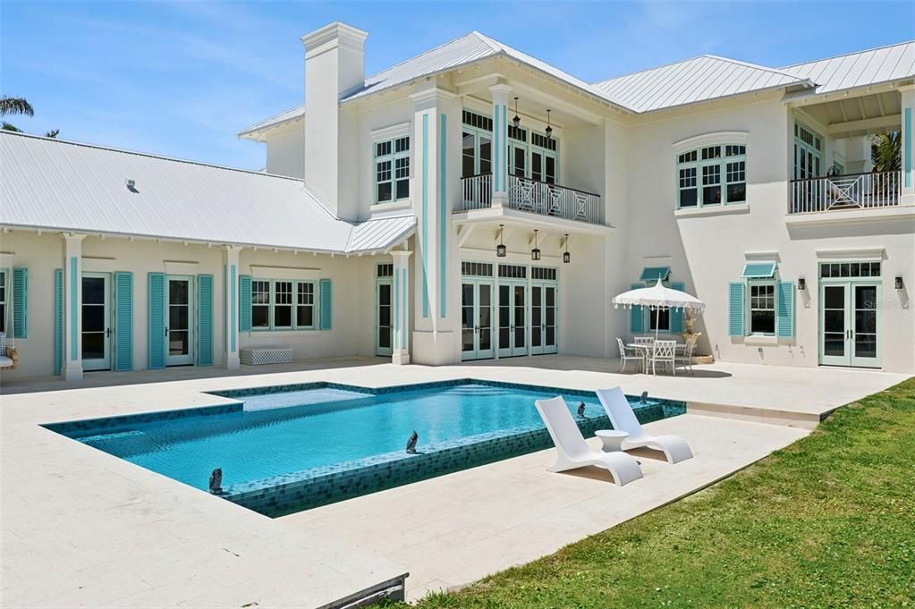 For Sale: $9,900,000 (5 beds, 4 baths, 7687 Square Feet)