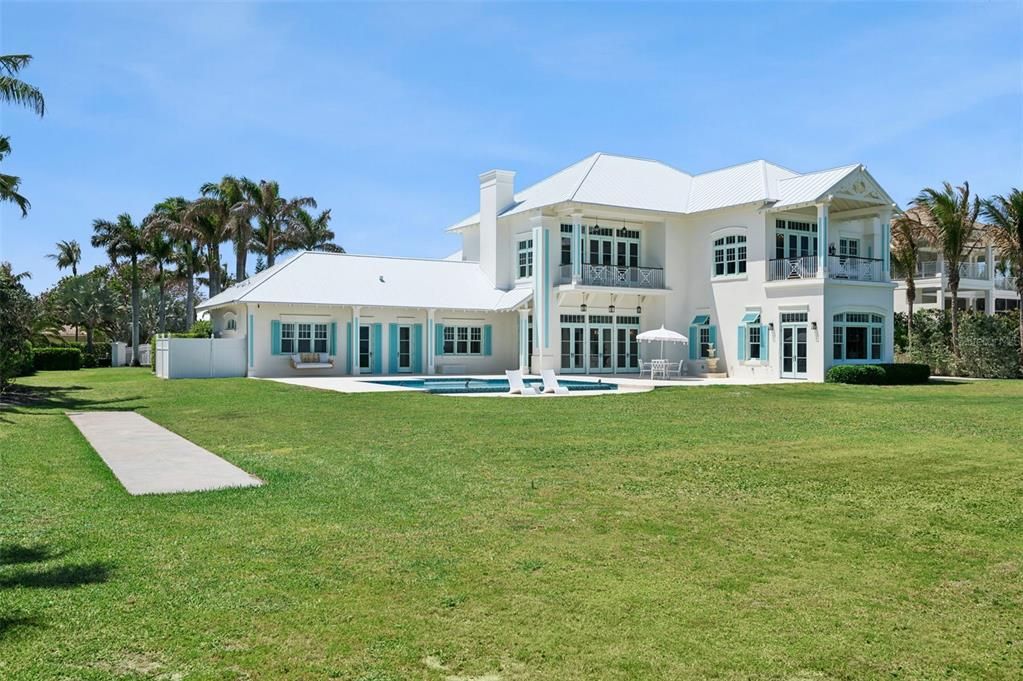 For Sale: $9,900,000 (5 beds, 4 baths, 7687 Square Feet)