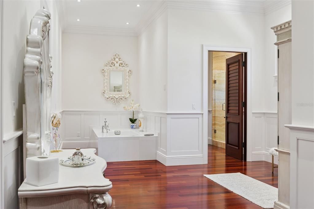 For Sale: $9,900,000 (5 beds, 4 baths, 7687 Square Feet)