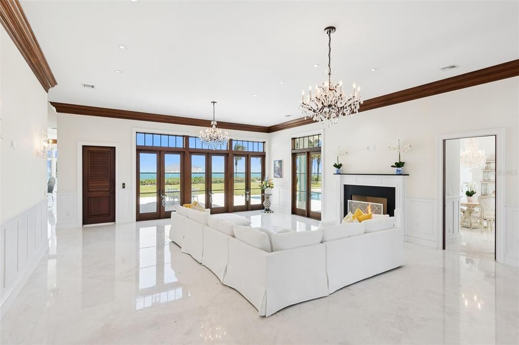 For Sale: $9,900,000 (5 beds, 4 baths, 7687 Square Feet)