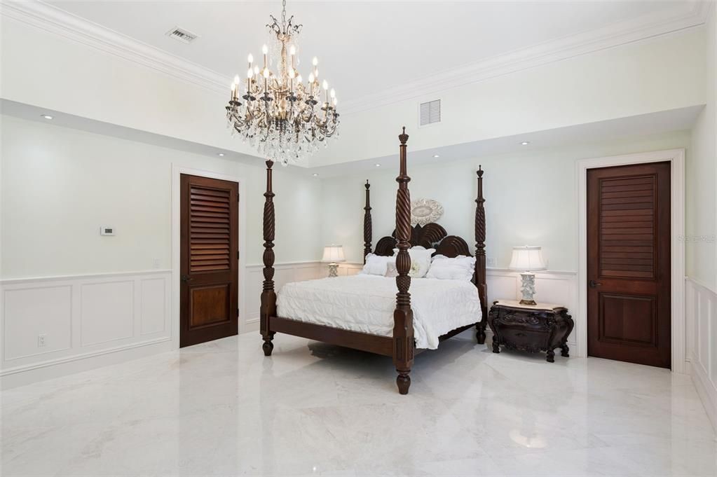For Sale: $9,900,000 (5 beds, 4 baths, 7687 Square Feet)