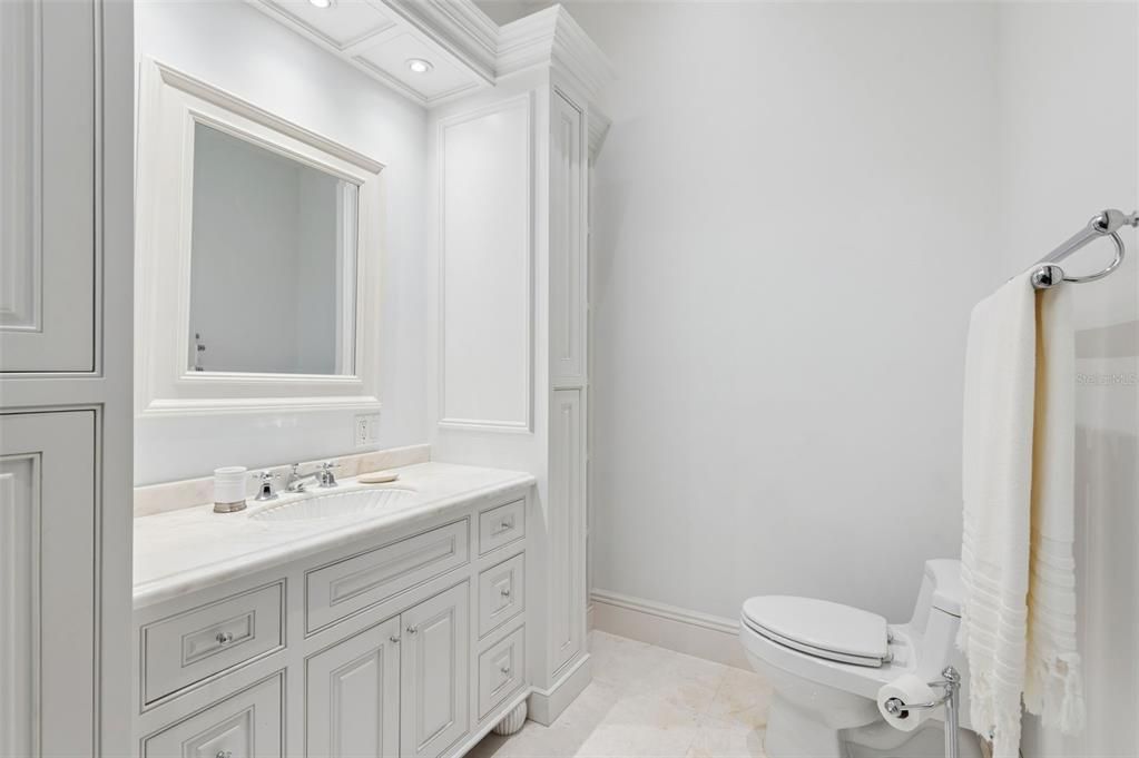 For Sale: $9,900,000 (5 beds, 4 baths, 7687 Square Feet)