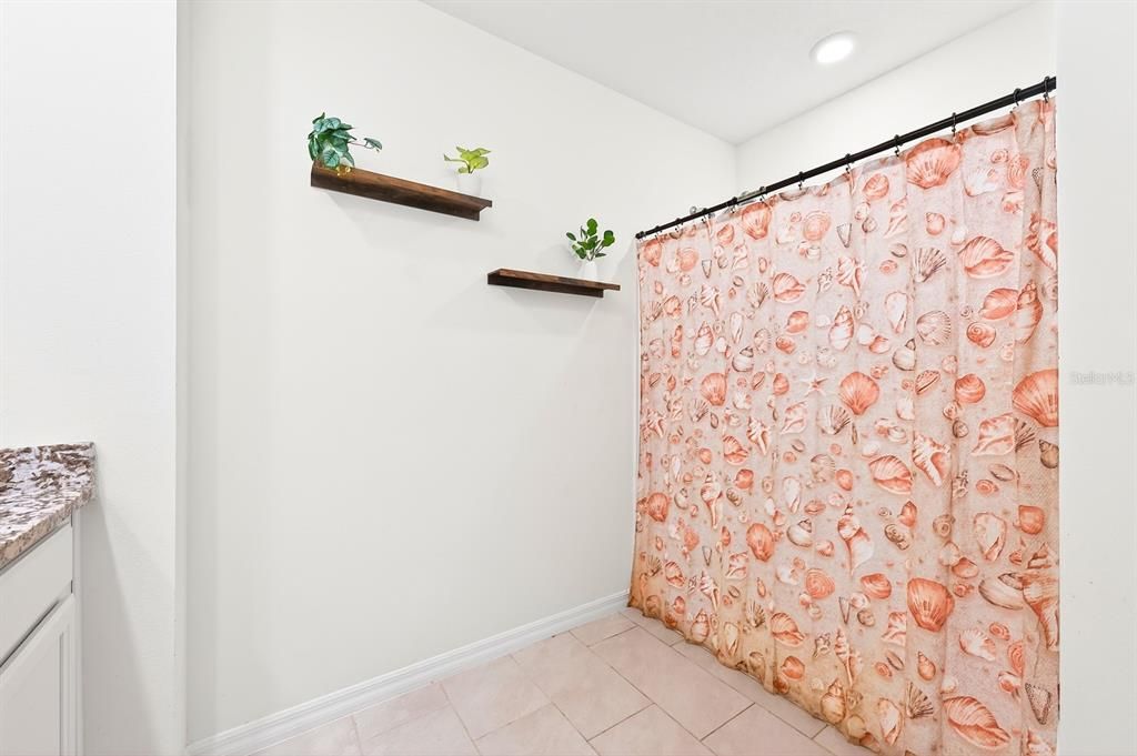 For Sale: $374,000 (5 beds, 3 baths, 2457 Square Feet)
