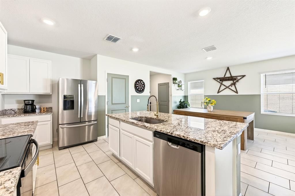 For Sale: $374,000 (5 beds, 3 baths, 2457 Square Feet)