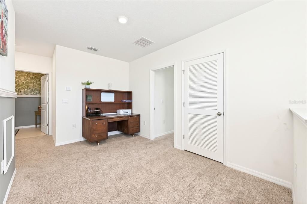 For Sale: $374,000 (5 beds, 3 baths, 2457 Square Feet)