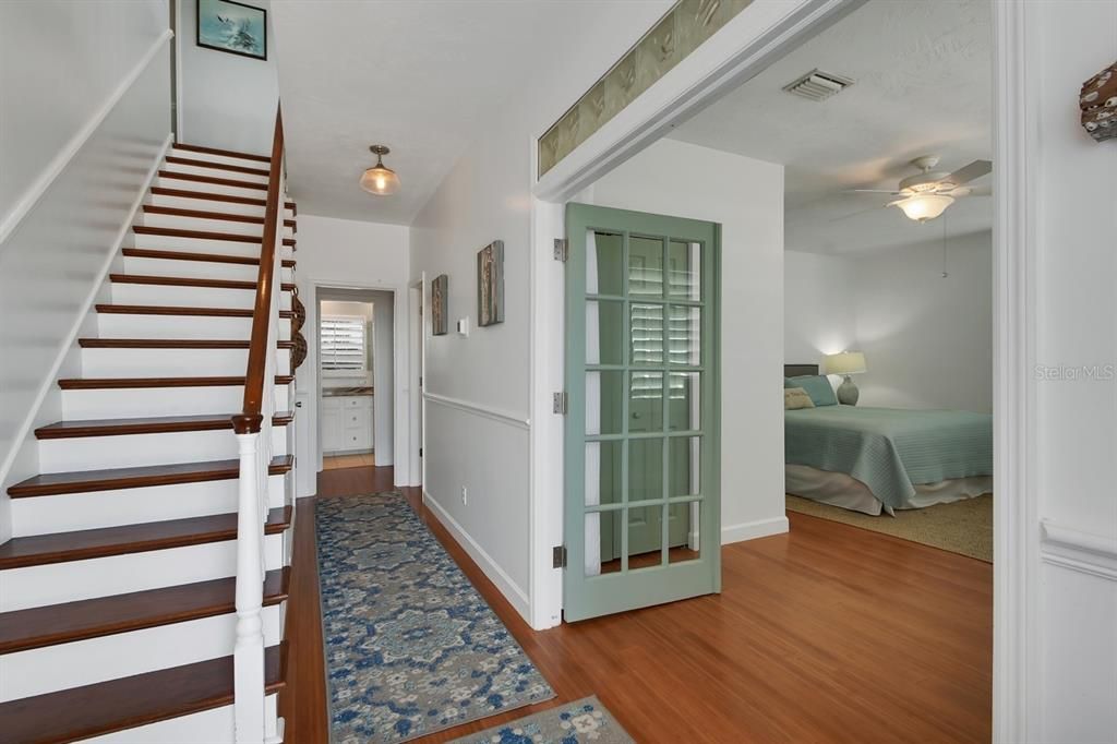 En Venta: $1,960,000 (3 camas, 2 baños, 2400 Pies cuadrados)