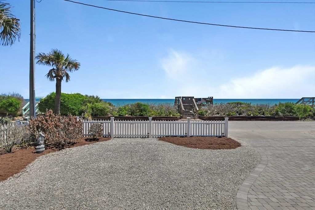 En Venta: $1,960,000 (3 camas, 2 baños, 2400 Pies cuadrados)