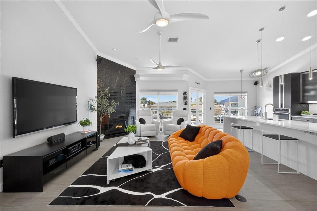 En Venta: $1,099,000 (3 camas, 3 baños, 1837 Pies cuadrados)