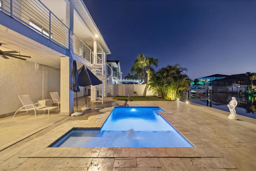 En Venta: $1,099,000 (3 camas, 3 baños, 1837 Pies cuadrados)