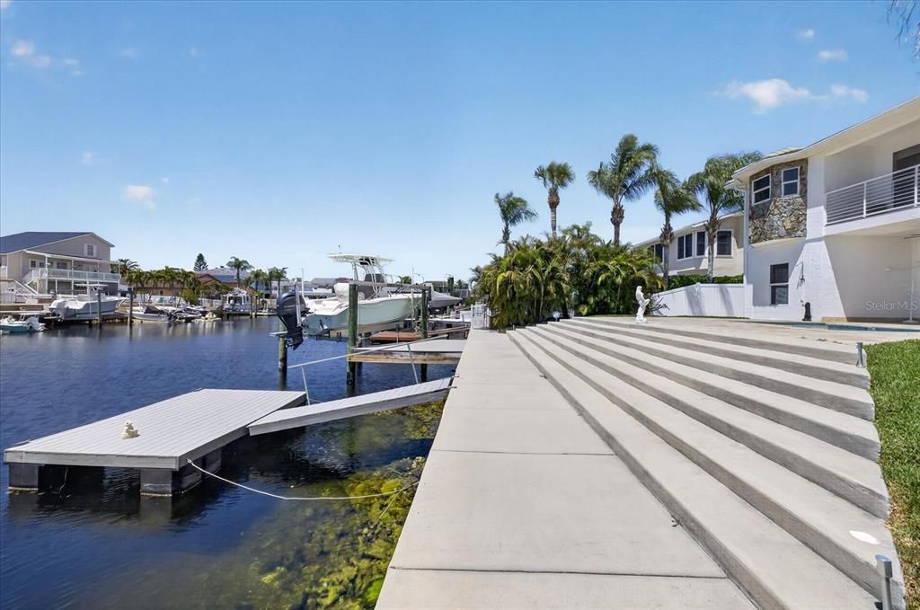 En Venta: $1,099,000 (3 camas, 3 baños, 1837 Pies cuadrados)