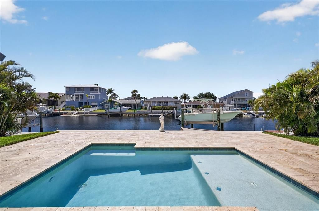 En Venta: $1,099,000 (3 camas, 3 baños, 1837 Pies cuadrados)