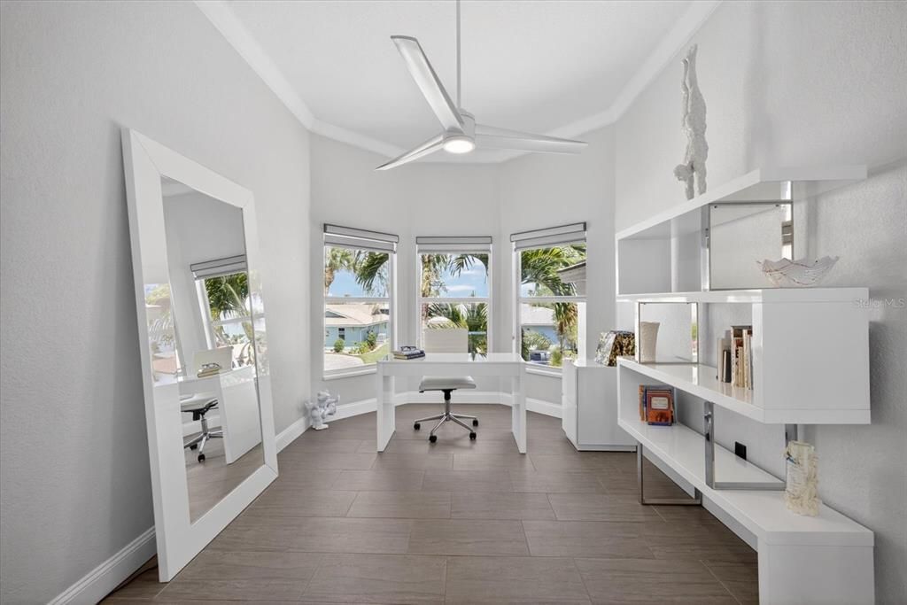 En Venta: $1,099,000 (3 camas, 3 baños, 1837 Pies cuadrados)