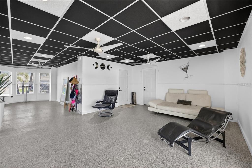 En Venta: $1,099,000 (3 camas, 3 baños, 1837 Pies cuadrados)