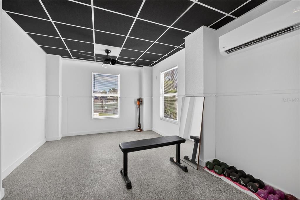 En Venta: $1,099,000 (3 camas, 3 baños, 1837 Pies cuadrados)